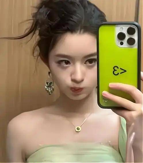 议：一场从奢侈品到权力监督的集体追问开元棋牌女明星黄杨钿甜天价耳环引争(图2)