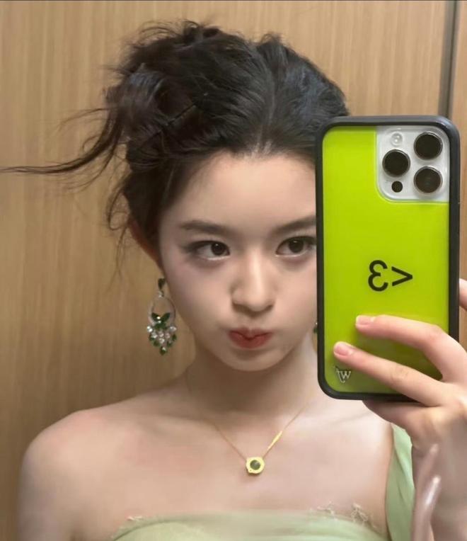 奶意外登上热搜一家人身份疑都不简单开元棋牌黄杨钿甜风波持续发酵！奶(图8)
